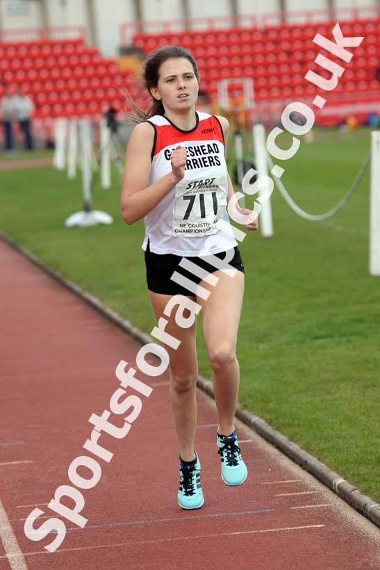 Womens under-20s 1500 metres, North Eastern Champs, Gateshead Stadium. Photo: David T. Hewitson/Sports for All Pics